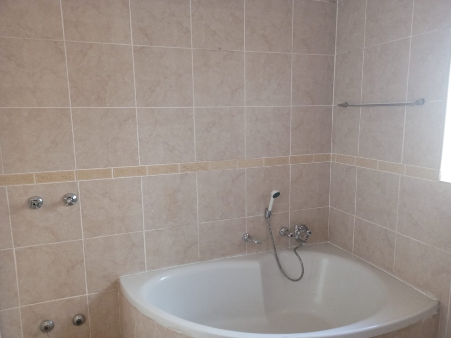 To Let 3 Bedroom Property for Rent in Suideroord Gauteng
