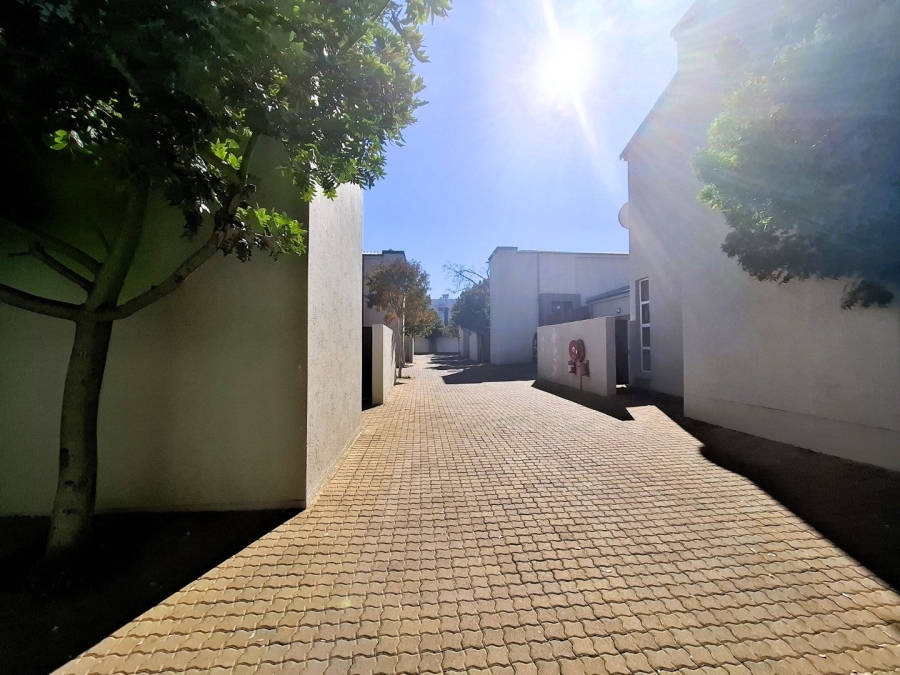 To Let 3 Bedroom Property for Rent in Brooklyn Gauteng