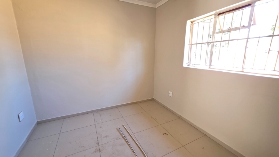 To Let 2 Bedroom Property for Rent in Erasmia Gauteng