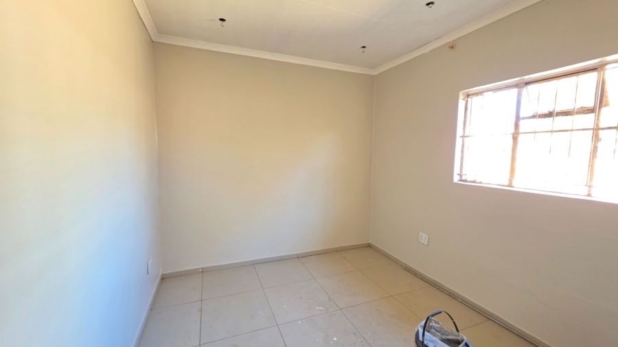To Let 2 Bedroom Property for Rent in Erasmia Gauteng