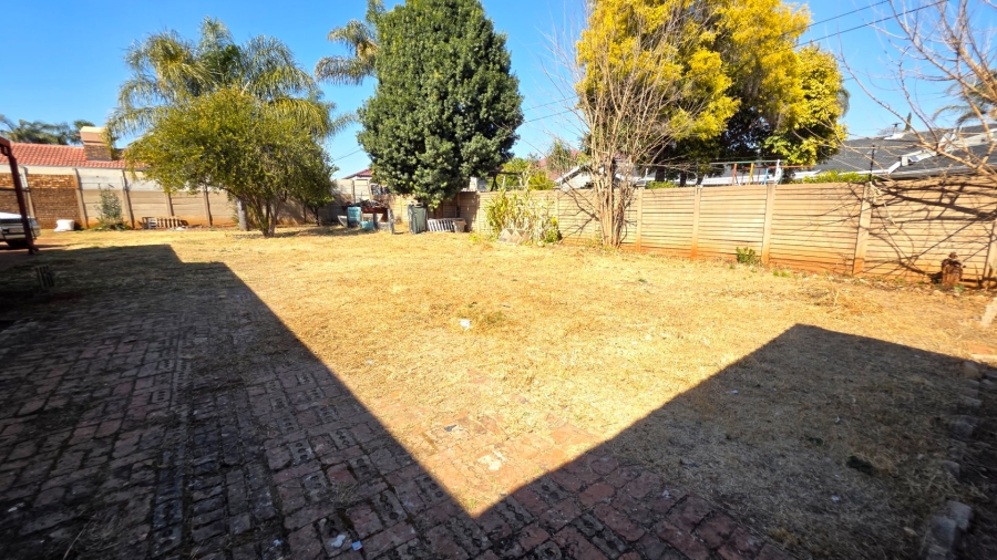 To Let 2 Bedroom Property for Rent in Erasmia Gauteng