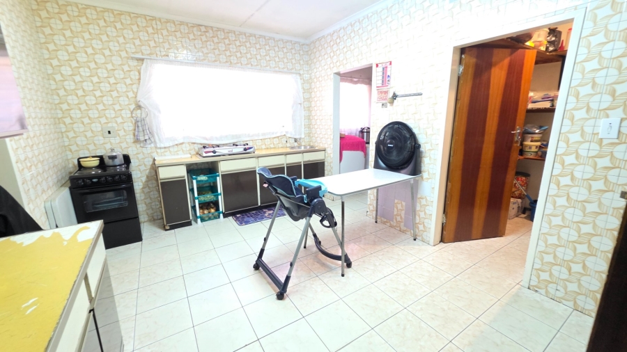 4 Bedroom Property for Sale in Laudium Gauteng