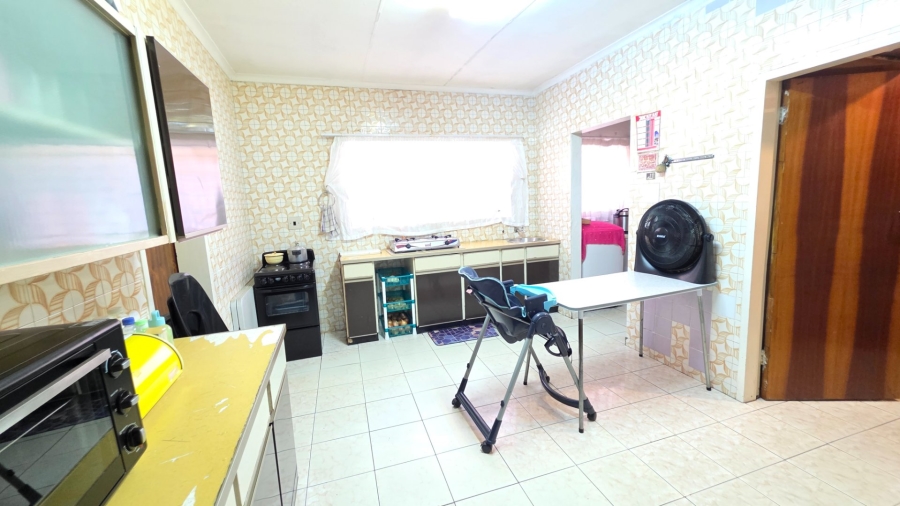4 Bedroom Property for Sale in Laudium Gauteng