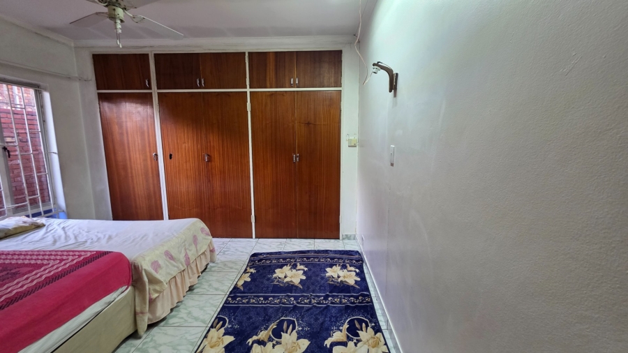 4 Bedroom Property for Sale in Laudium Gauteng