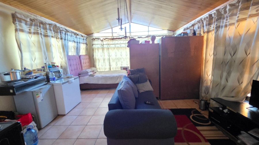 4 Bedroom Property for Sale in Laudium Gauteng