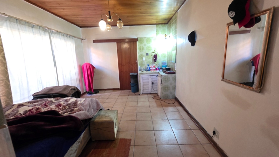 4 Bedroom Property for Sale in Laudium Gauteng