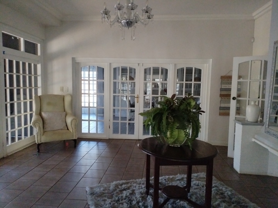 12 Bedroom Property for Sale in Petersfield Gauteng