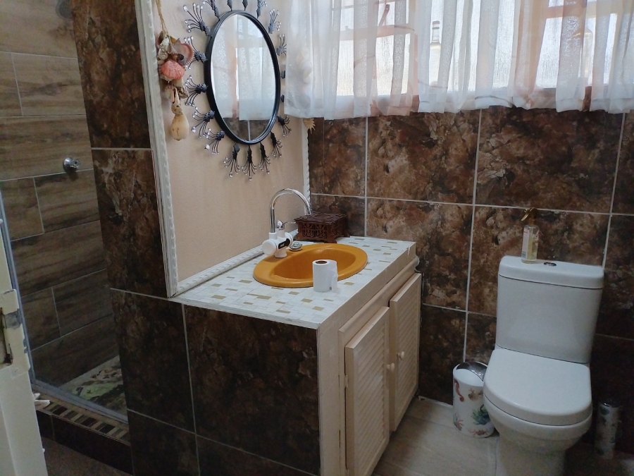 12 Bedroom Property for Sale in Petersfield Gauteng
