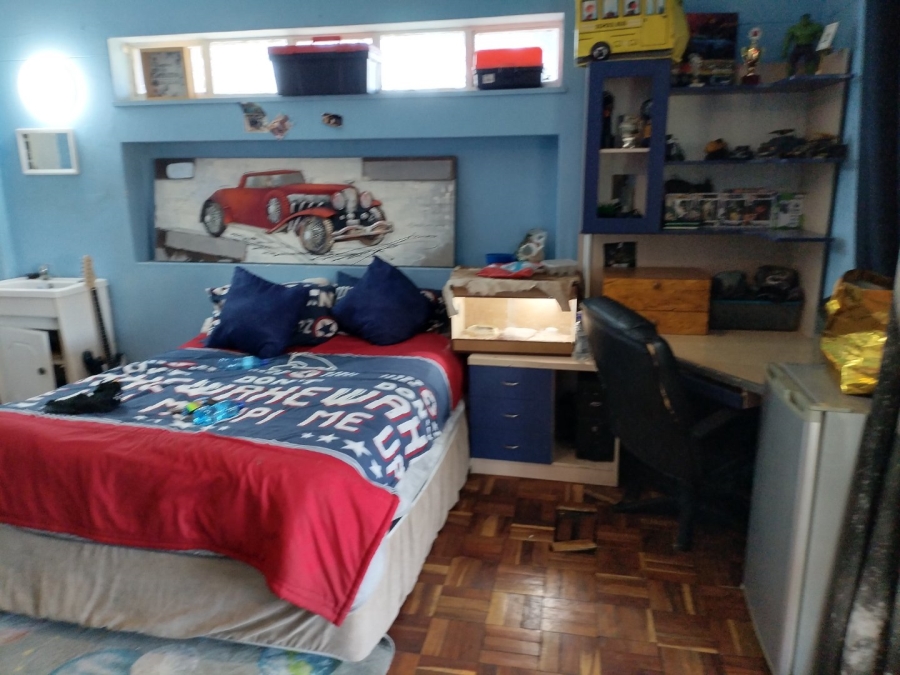12 Bedroom Property for Sale in Petersfield Gauteng