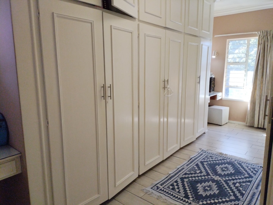 12 Bedroom Property for Sale in Petersfield Gauteng