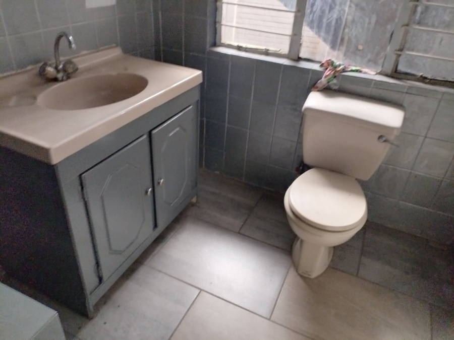 12 Bedroom Property for Sale in Petersfield Gauteng