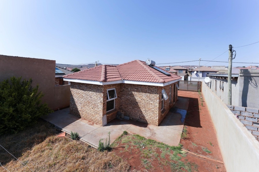 3 Bedroom Property for Sale in Lehae Gauteng