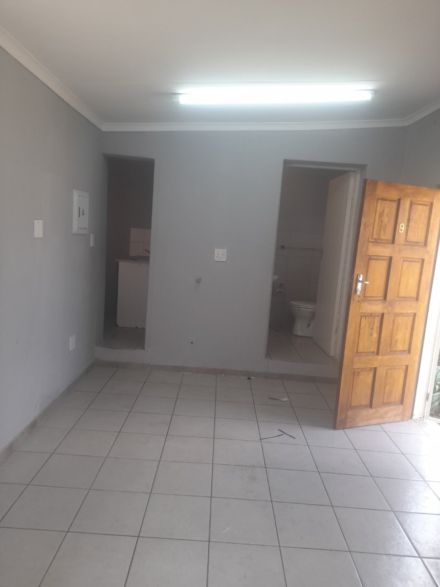 To Let 1 Bedroom Property for Rent in Kensington Gauteng