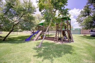 To Let 4 Bedroom Property for Rent in Silver Lakes Gauteng