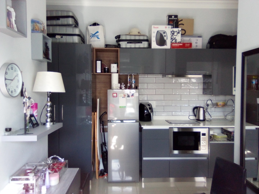 1 Bedroom Property for Sale in Beverley Gauteng