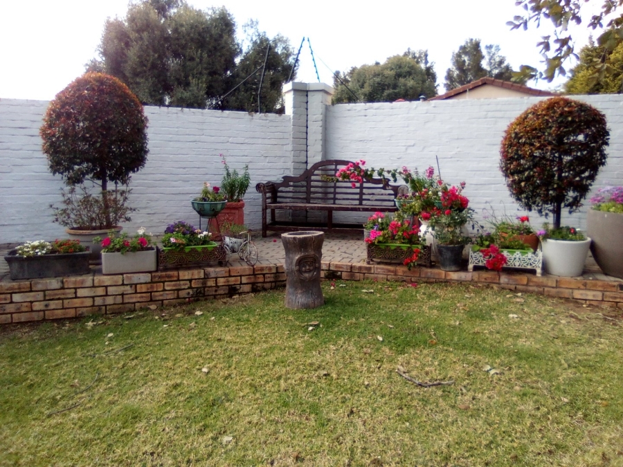 1 Bedroom Property for Sale in Beverley Gauteng