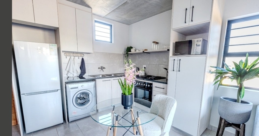 1 Bedroom Property for Sale in Heuweloord Gauteng