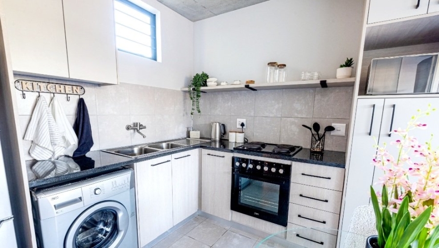 1 Bedroom Property for Sale in Heuweloord Gauteng