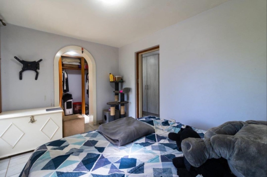 To Let 1 Bedroom Property for Rent in Mondeor Gauteng