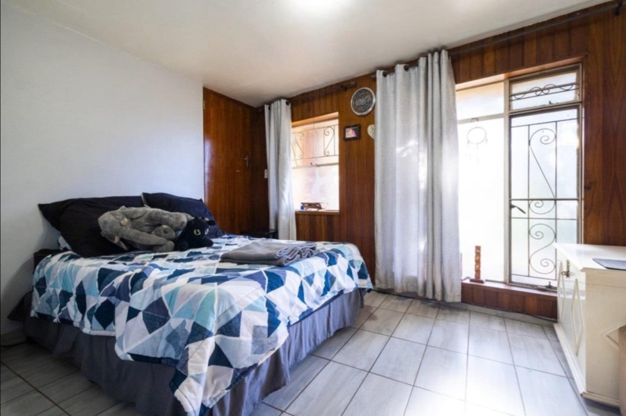 To Let 1 Bedroom Property for Rent in Mondeor Gauteng