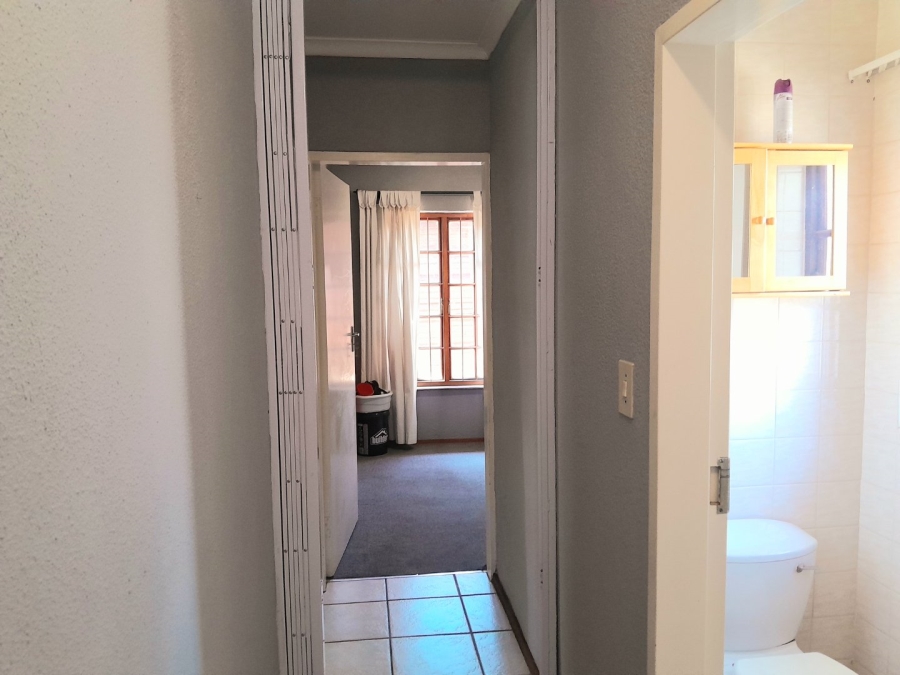 2 Bedroom Property for Sale in Halfway Gardens Gauteng
