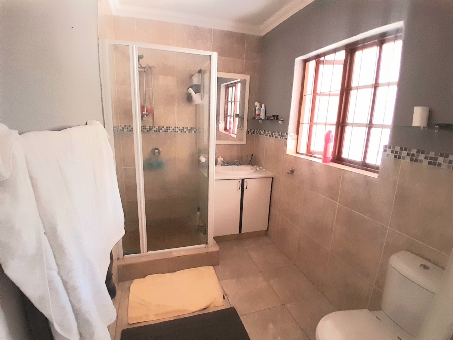 2 Bedroom Property for Sale in Halfway Gardens Gauteng