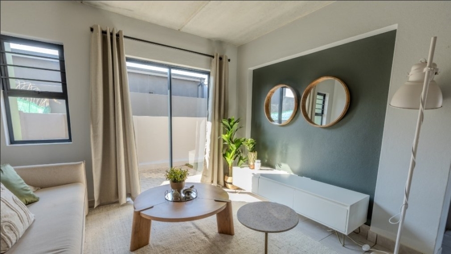 2 Bedroom Property for Sale in Heuweloord Gauteng