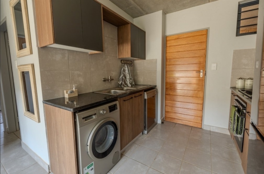 2 Bedroom Property for Sale in Heuweloord Gauteng