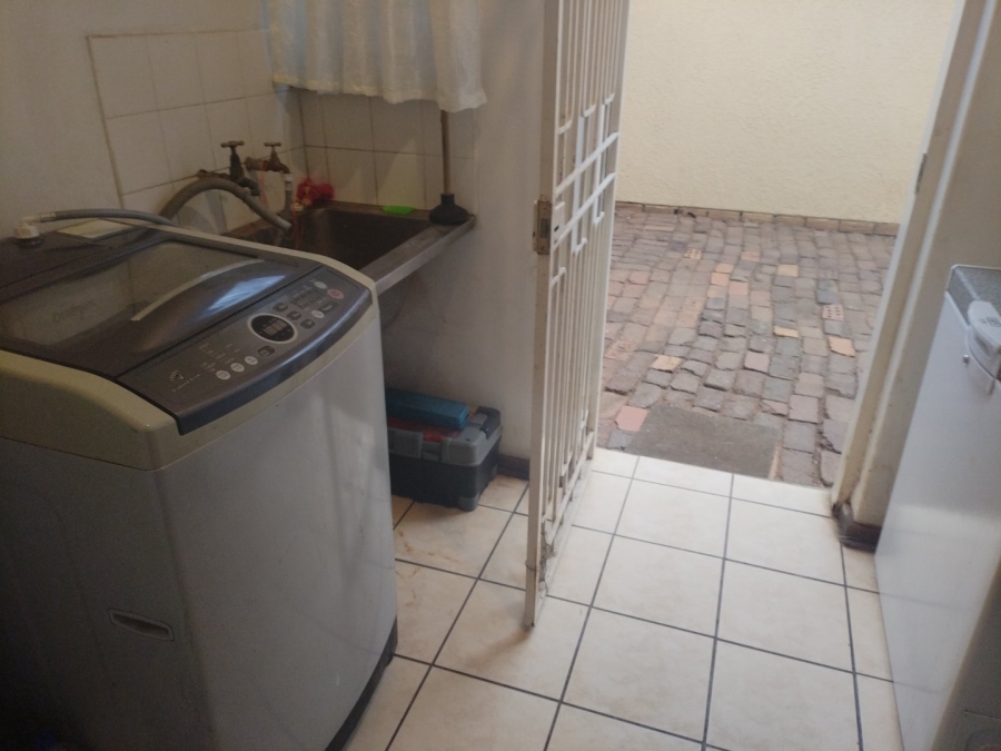 3 Bedroom Property for Sale in Strubenvale Gauteng