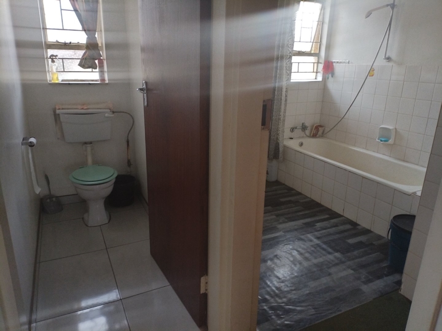 3 Bedroom Property for Sale in Strubenvale Gauteng