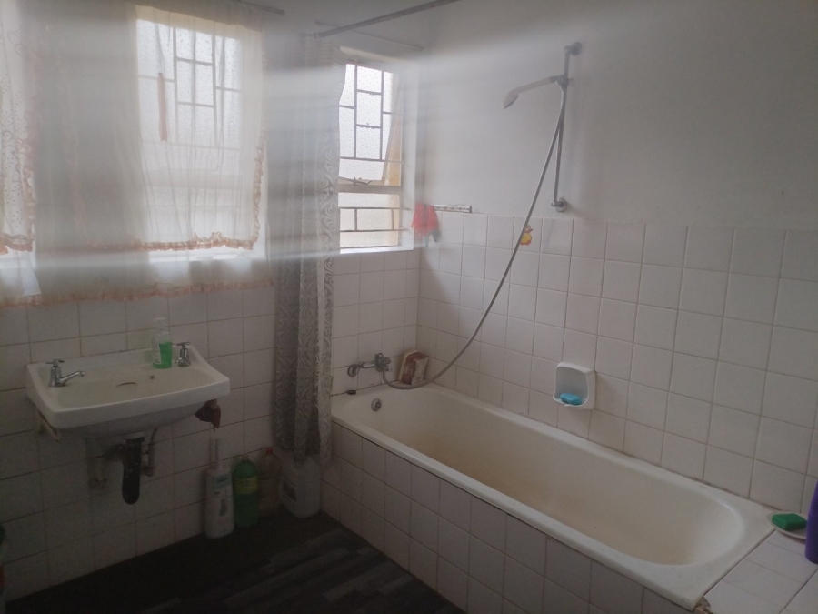 3 Bedroom Property for Sale in Strubenvale Gauteng