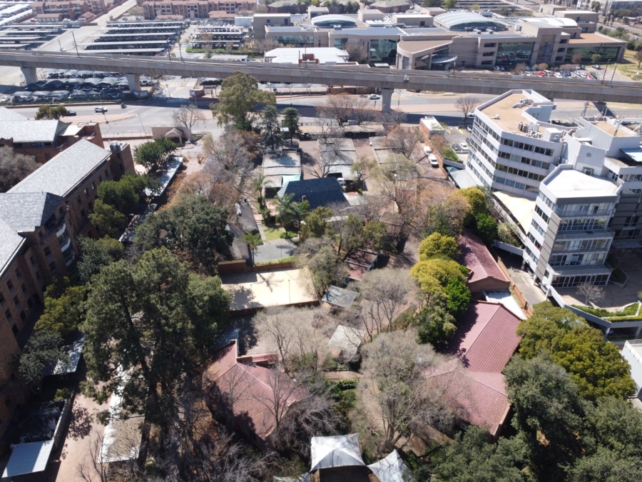 Commercial Property for Sale in Die Hoewes Gauteng