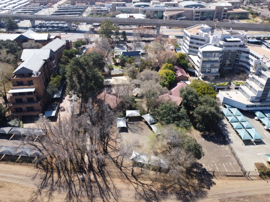Commercial Property for Sale in Die Hoewes Gauteng