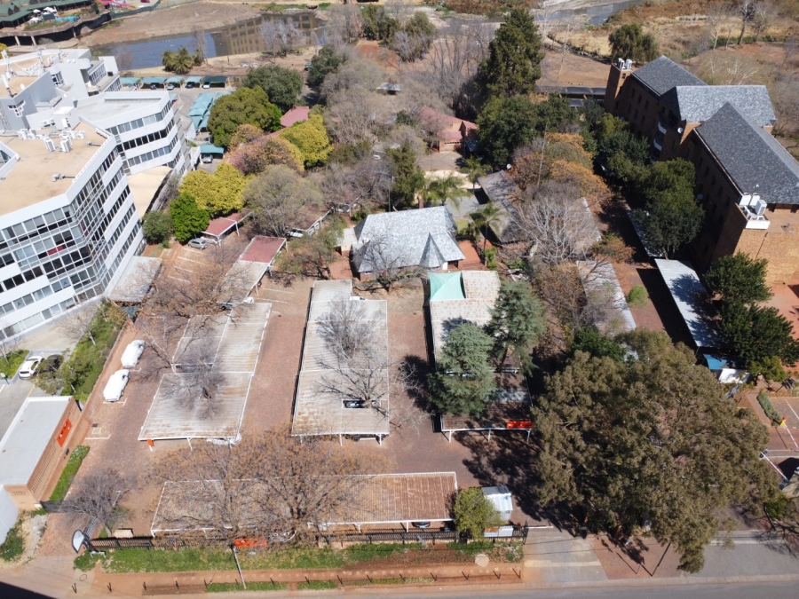 Commercial Property for Sale in Die Hoewes Gauteng