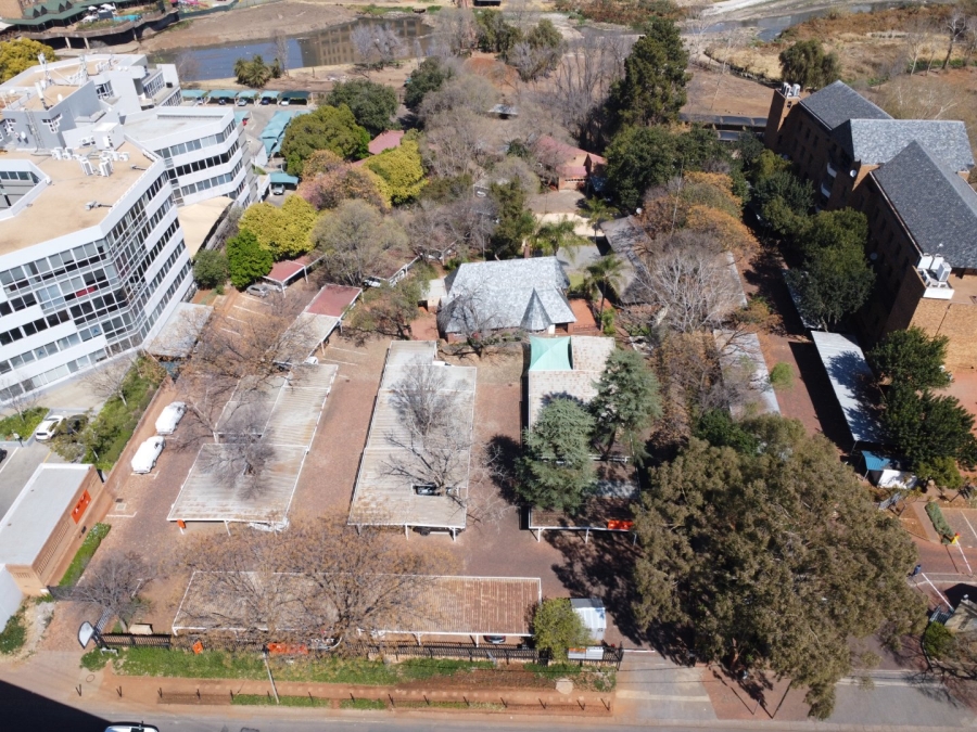 Commercial Property for Sale in Die Hoewes Gauteng