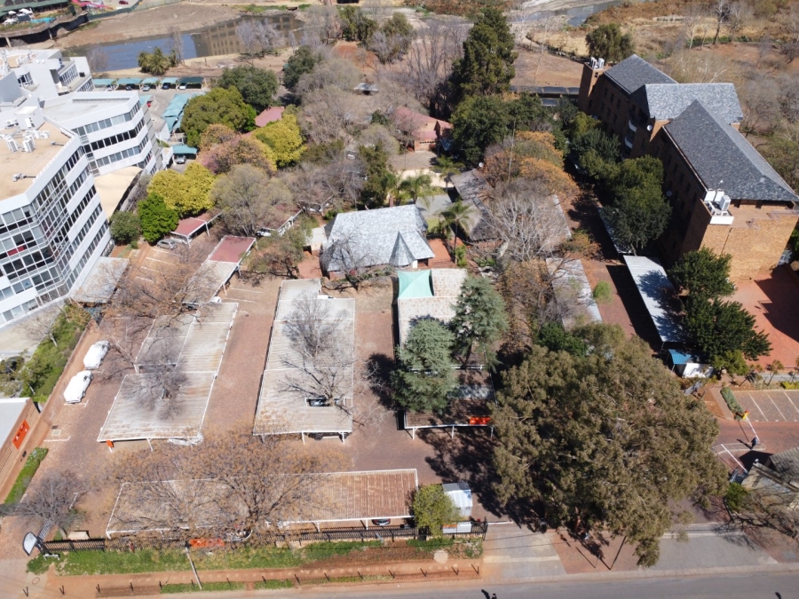Commercial Property for Sale in Die Hoewes Gauteng
