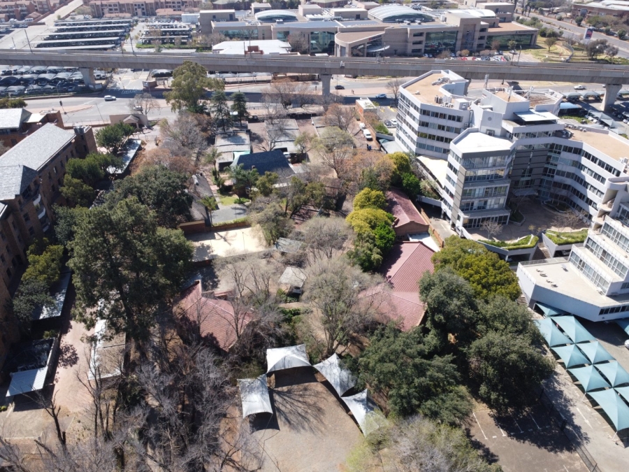 Commercial Property for Sale in Die Hoewes Gauteng