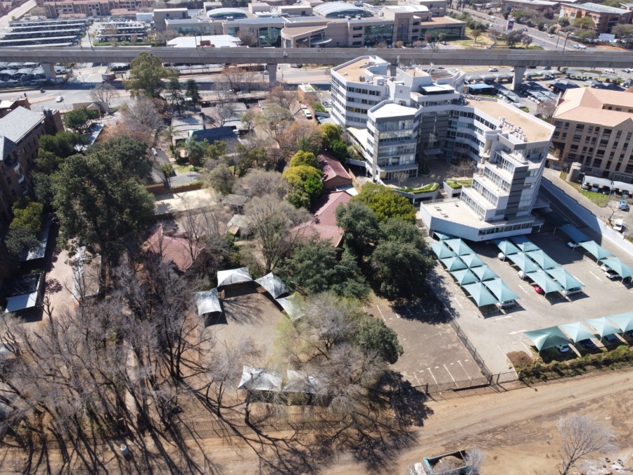 Commercial Property for Sale in Die Hoewes Gauteng