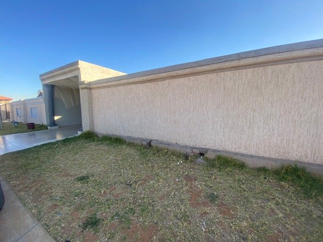 5 Bedroom Property for Sale in Alliance Gauteng