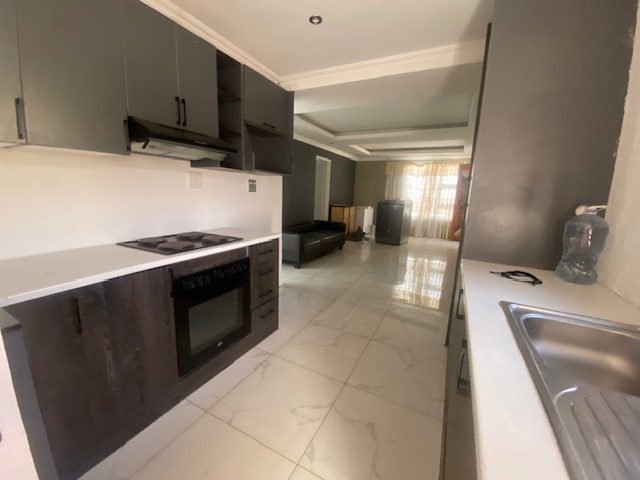 5 Bedroom Property for Sale in Alliance Gauteng