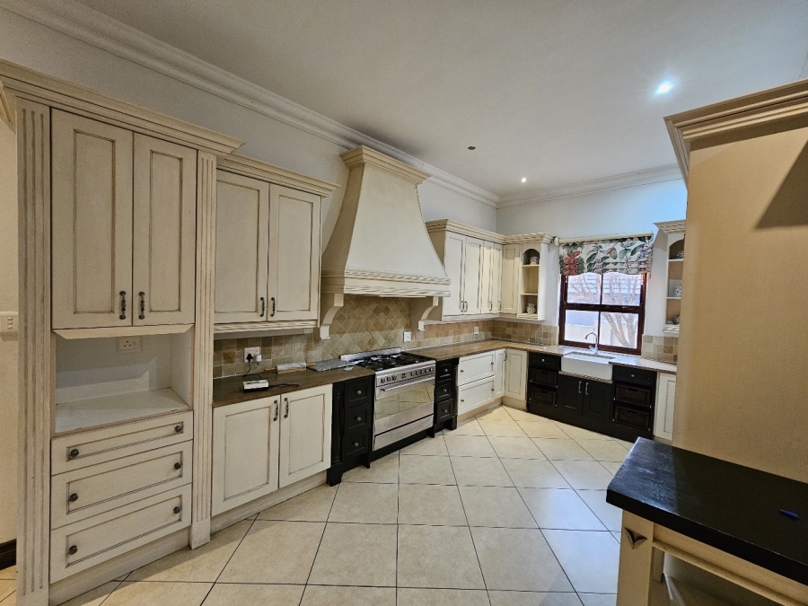 To Let 5 Bedroom Property for Rent in Silver Stream Estate Gauteng