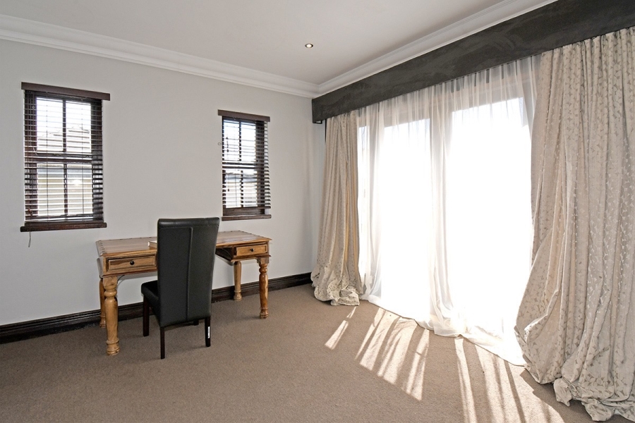 To Let 5 Bedroom Property for Rent in Silver Stream Estate Gauteng