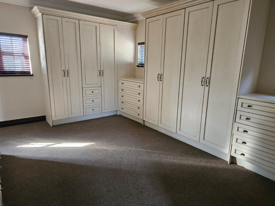 To Let 5 Bedroom Property for Rent in Silver Stream Estate Gauteng