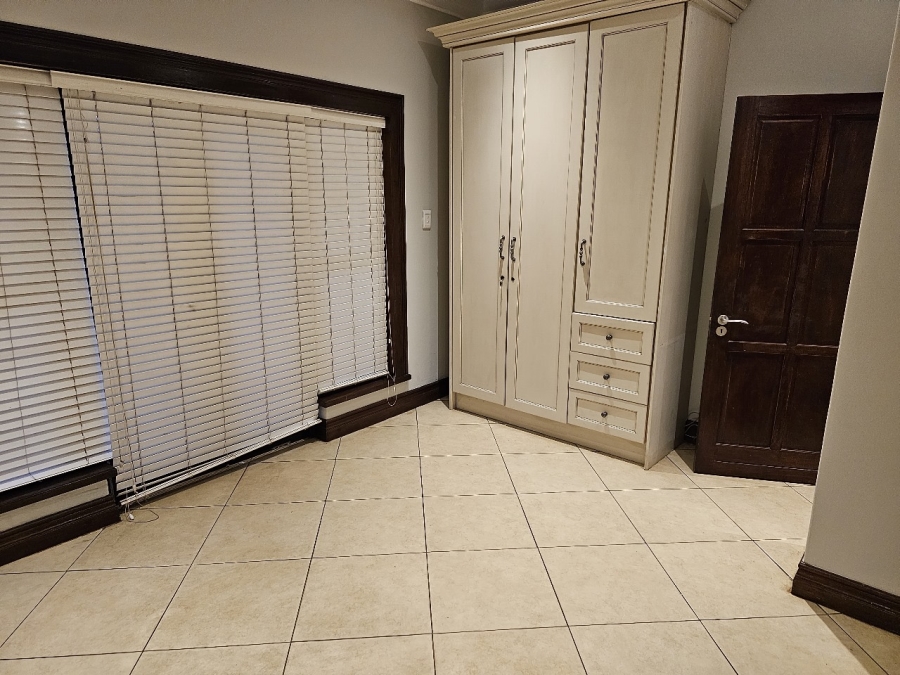 To Let 5 Bedroom Property for Rent in Silver Stream Estate Gauteng