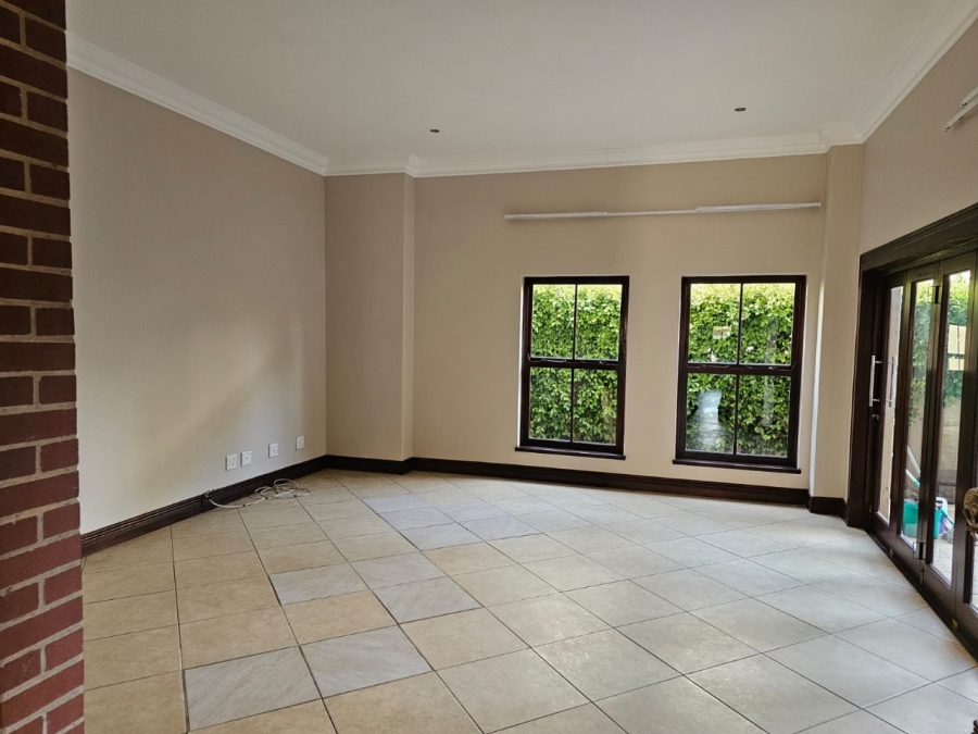 To Let 5 Bedroom Property for Rent in Silver Stream Estate Gauteng