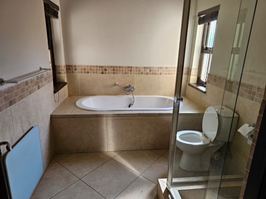 To Let 5 Bedroom Property for Rent in Silver Stream Estate Gauteng