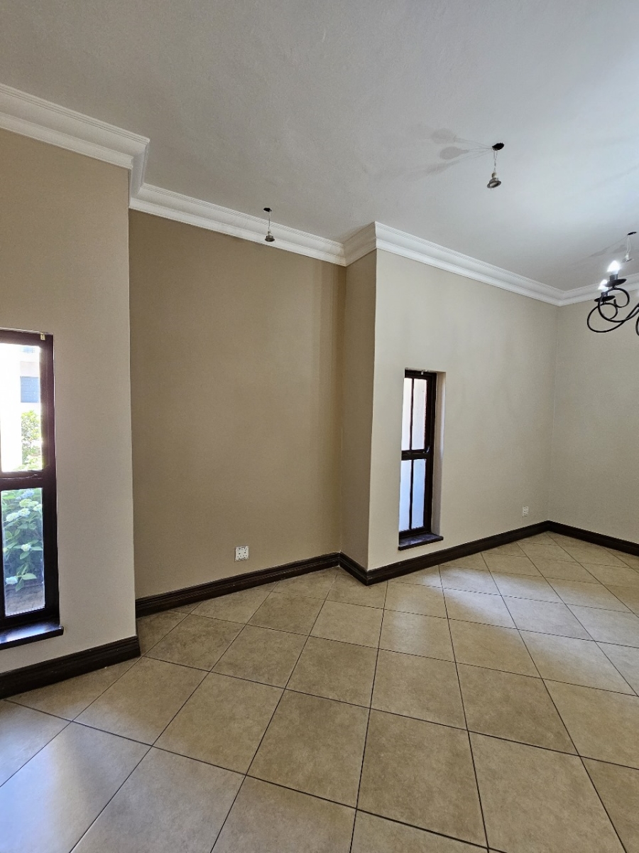 To Let 5 Bedroom Property for Rent in Silver Stream Estate Gauteng