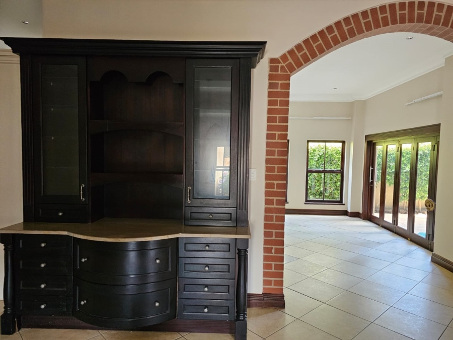 To Let 5 Bedroom Property for Rent in Silver Stream Estate Gauteng