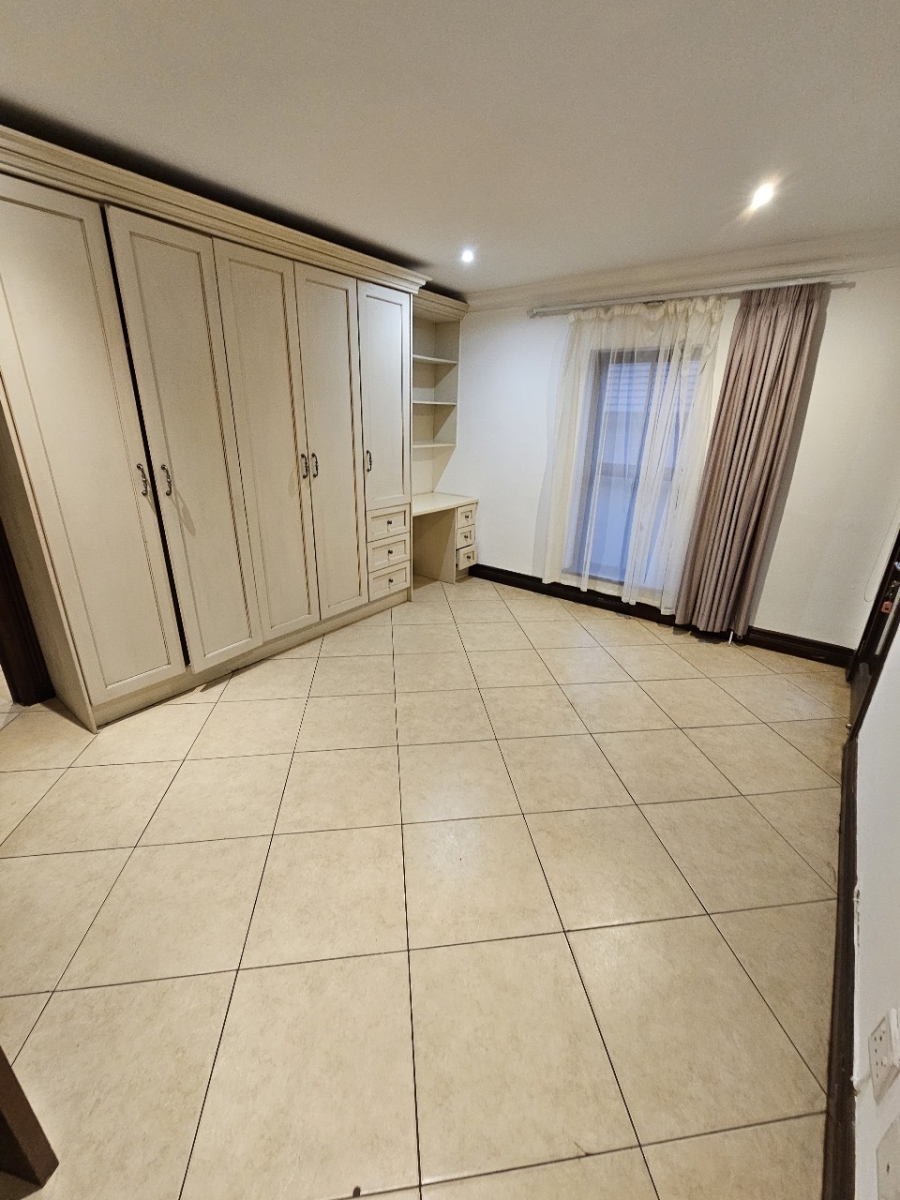 To Let 5 Bedroom Property for Rent in Silver Stream Estate Gauteng