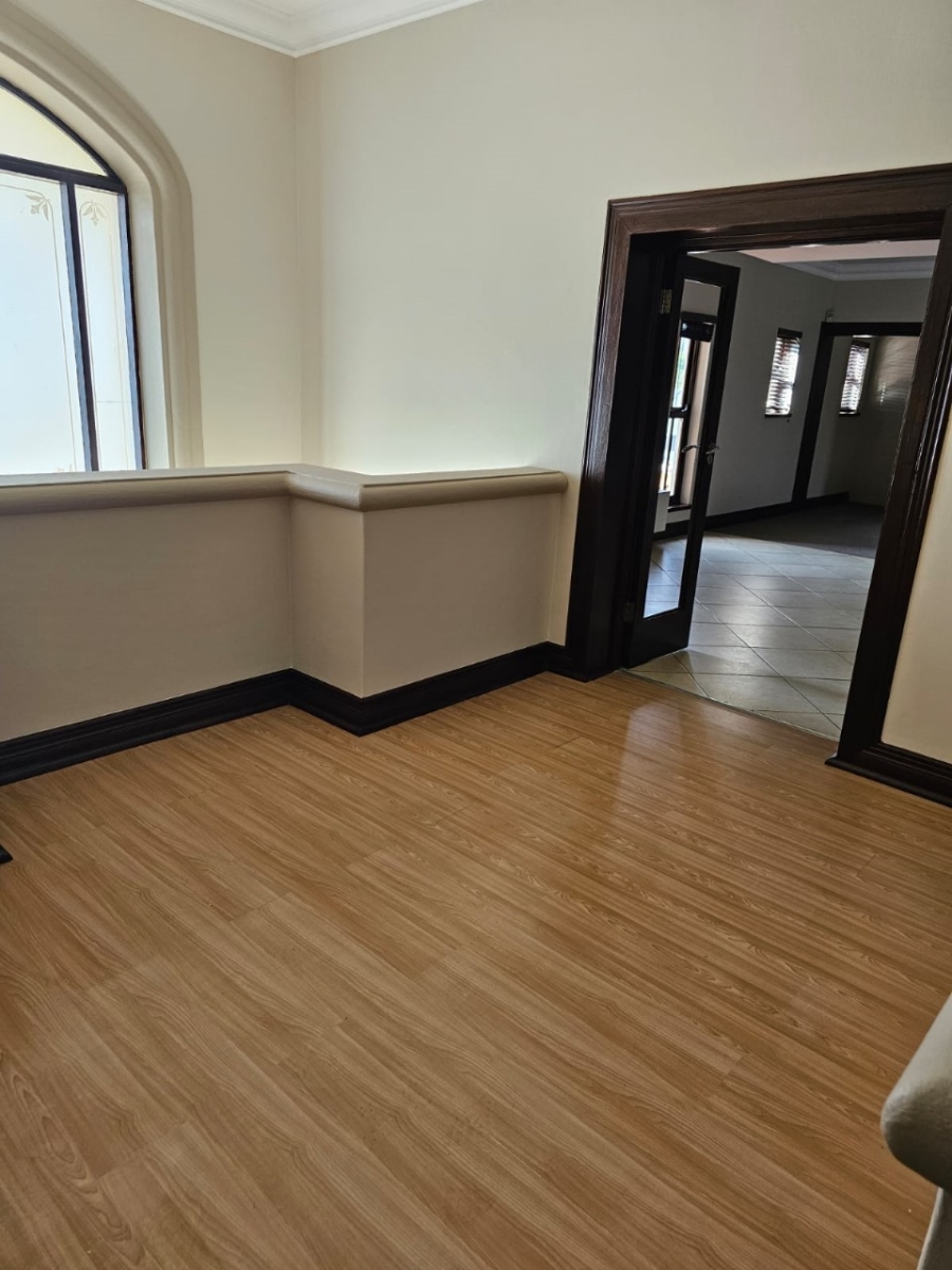 To Let 5 Bedroom Property for Rent in Silver Stream Estate Gauteng